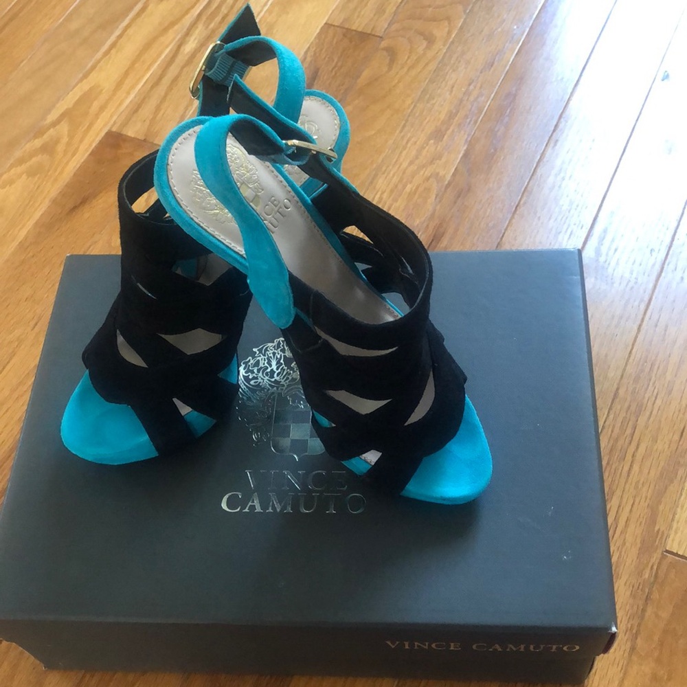 Vince Camino turquoise and black sandal, size 6.5